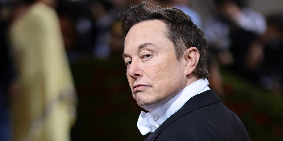 Elon Musk uważa, że praca zdalna rozleniwiła ludzi. Ekonomiści tłumaczą, jak bardzo się myli.