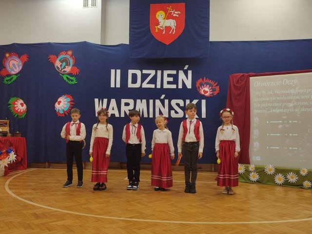 Dzień Warmiński w olsztyńskiej SP1. Młode pokolenie uczy się o tradycjach regionu