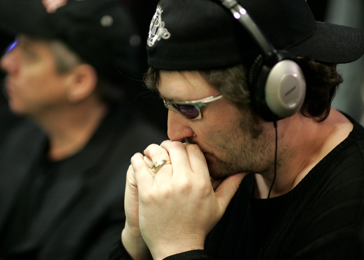 Jak poznać, iż ktoś kłamie? Pokerowy mistrz zdradza, żeby zwrócić uwagę na jedną rzecz