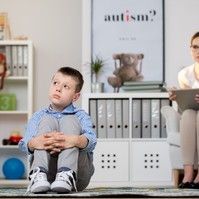Autizmus spektrum zavar: ez az összefüggés az ASD és az Asperger-szindróma között