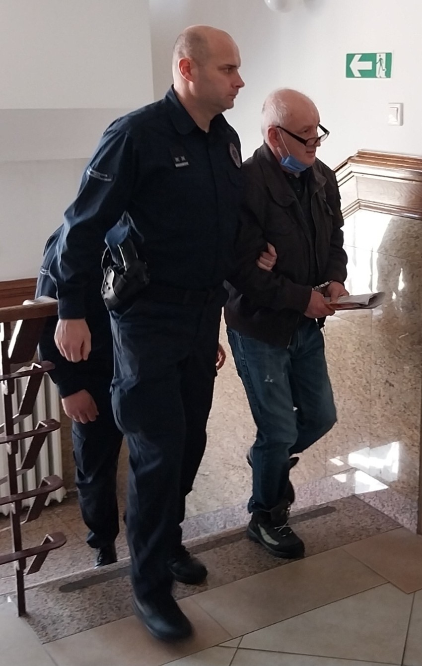 Zatvorski stražari privode Gorana Džonića na suđenje  
