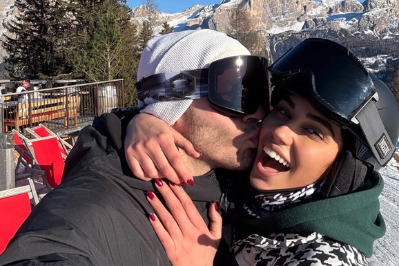 ČETIRI NOĆENJA 67.000 DINARA Radojičić sa zgodnom Turkinjom uživa u netaknutoj prirodi: Samo smeštaj platili papreno (Foto)