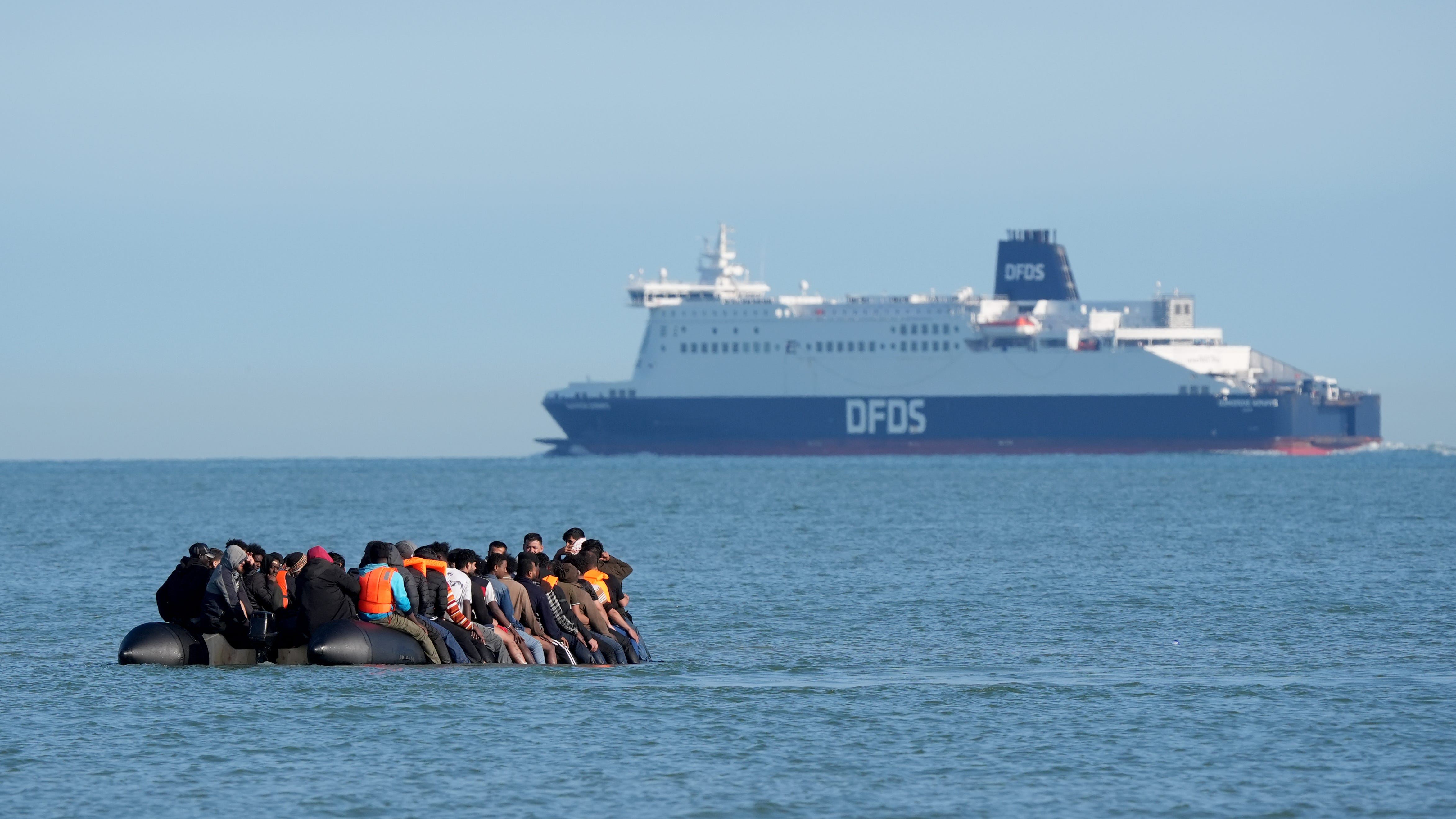 Channel crossings surge 48% to nearly 20,000 in 2025