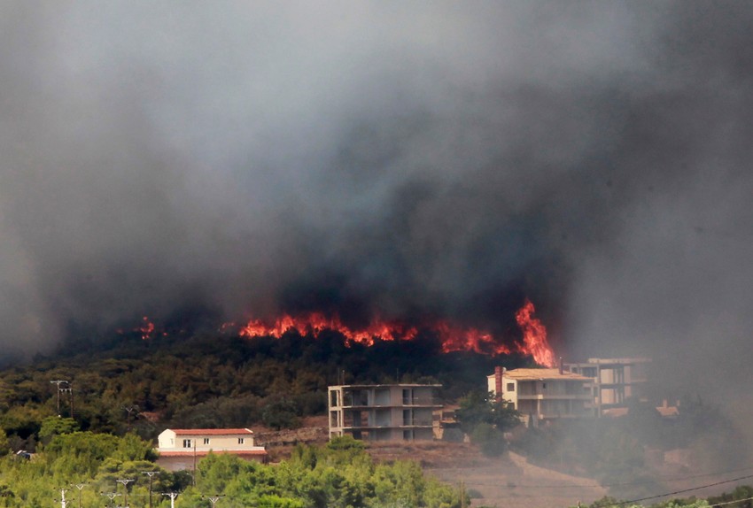 Požari bukte u Grčkoj