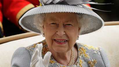 Óriási változások lesznek a brit királyi családban II. Erzsébet halála után