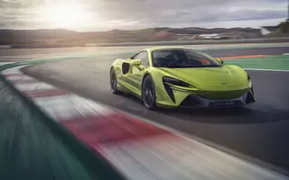 McLaren Artura – hybrydowe superauto