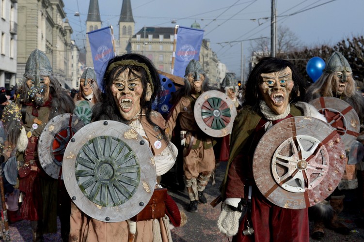 Horror na ulicach! Niezwykły karnawał w Lucernie