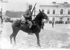 Pierwsza Kadrowa Józefa Piłsudskiego rusza do walki. Stulecie wymarszu z Krakowa [ARCHIWALNE ZDJĘCIA]