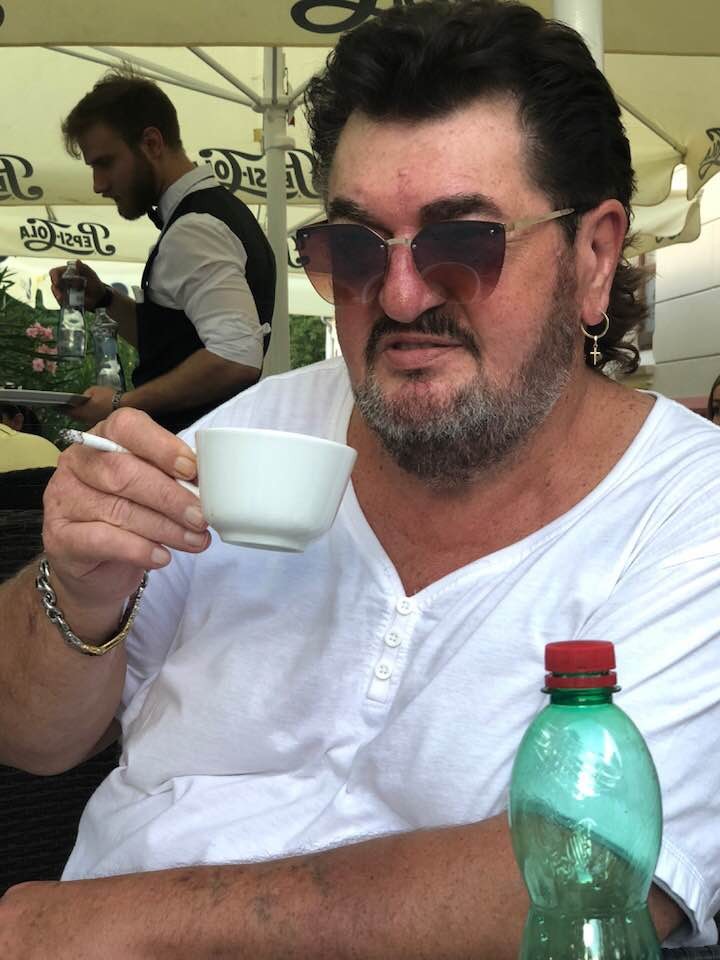 Zomrel spevák Ľubo Virág.