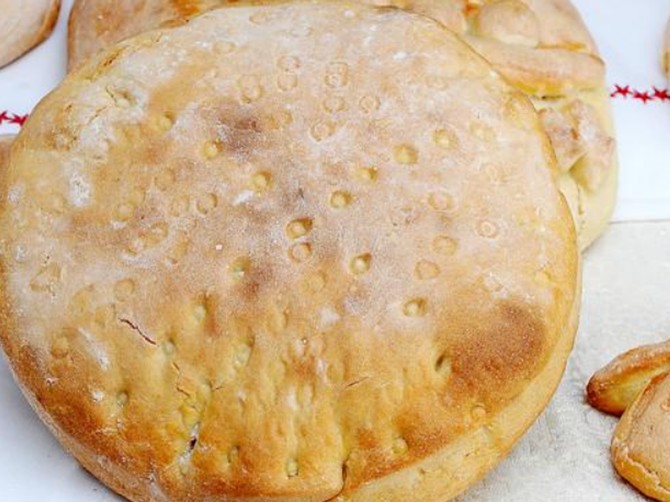 Vasilica: recept za pogaču koja donosi sreću! Pravi se 14. januara, na Mali Božić