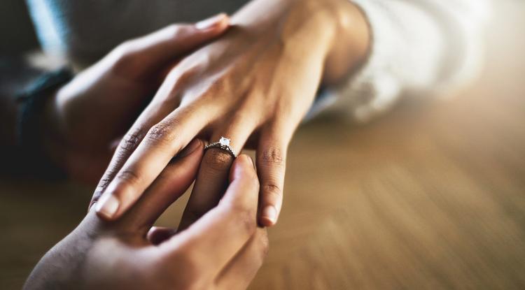 Korosztálytól függetlenül a házasság sem kizárt októberben a Kosoknak a horoszkóp szerint Fotó: Getty Images