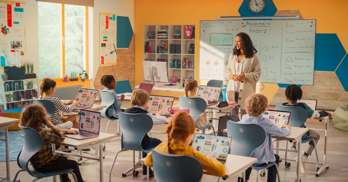 Komunikat resortu edukacji to za mało. Konieczna jest nowelizacja karty nauczyciela