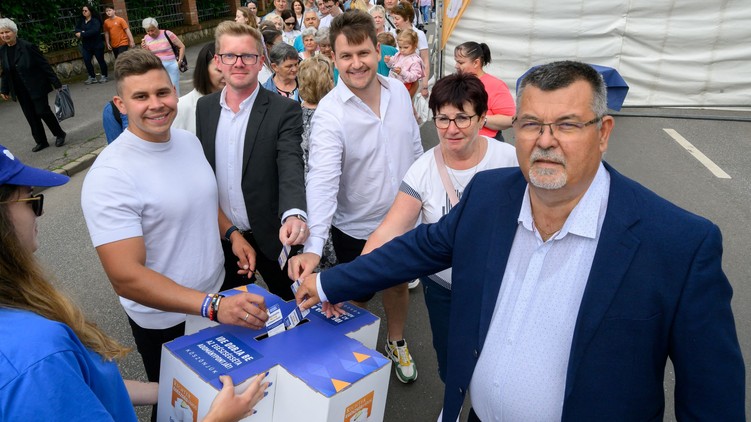 Richter Egészségváros adomány hírek