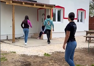 Aleksandar sa porodicom dobio novi dom