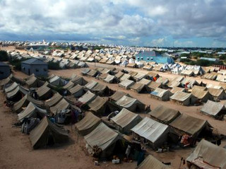 RPO chce przyjąć więcej uchodźców w 2016 r.