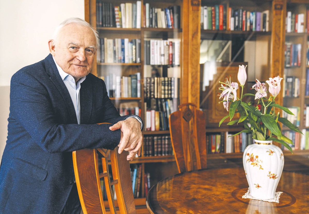 Leszek Miller, premier w latach 2001–2004, wieloletni członek PZPR i SLD