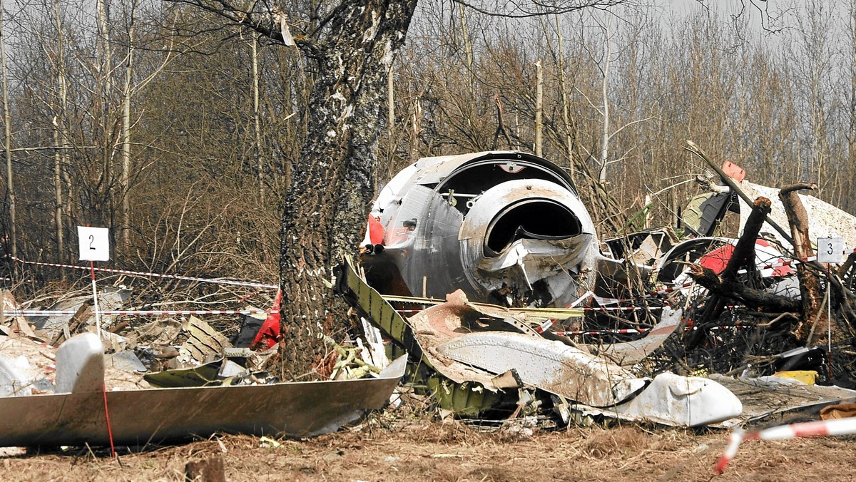 Cztery europejskie laboratoria kryminalistyczne pomogą polskiej prokuraturze w wyjaśnianiu katastrofy smoleńskiej; badania mają m.in. dać odpowiedź, czy na wraku samolotu Tu-154M i na ciałach ofiar znajdują się ślady materiałów wybuchowych - informuje tygodnik "wSieci".