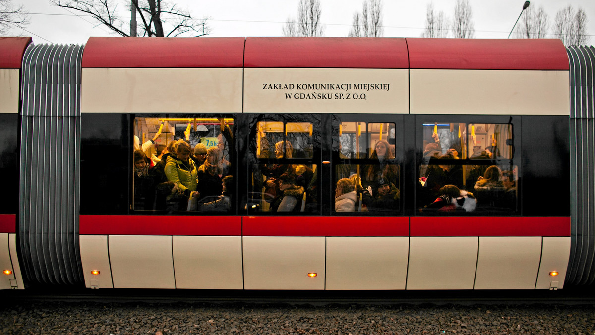 W przyszłym roku na trasy w Gdańsku ma wyjechać 14 tramwajów, które jeszcze niedawno były eksploatowane w Kassel w Niemczech. Ponad 30-letnie pojazdy zostaną zmodernizowane. Cena odnowionego pojazdu jest ponad sześciokrotnie niższa niż zakup nowego.
