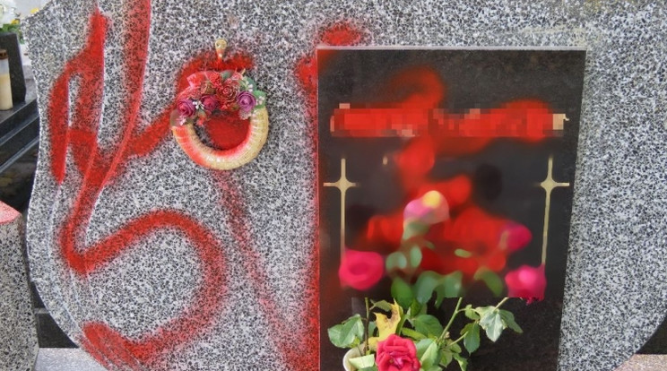 Elhunyt haragosa sírkövét rongálta meg egy nő Röszkén /Fotó: police.hu