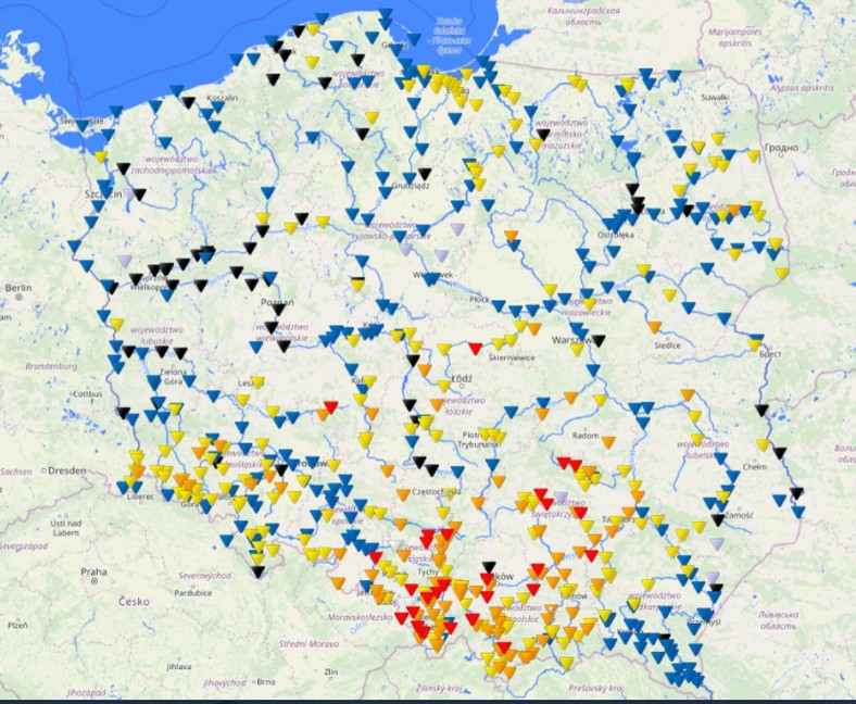 Stany alarmowe na rzekach w Polsce