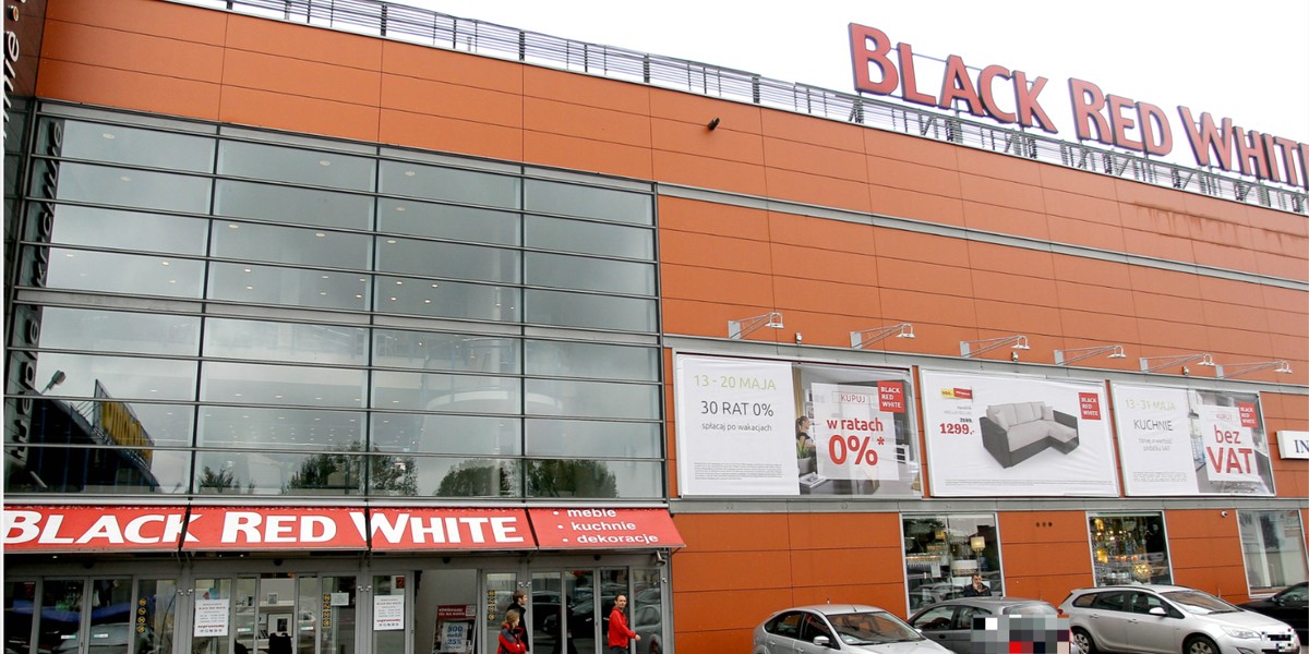 Black Red White szykuje się do restrukturyzacji. To już kolejna tura zwolnień grupowych w tym roku. 