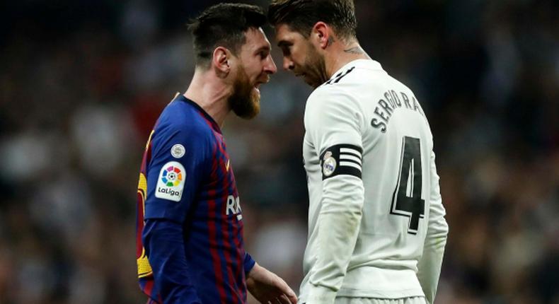 Lionel Messi and Sergio Ramos come head-to-head during a Barcelona and Real Madrid game [eplfeeds]