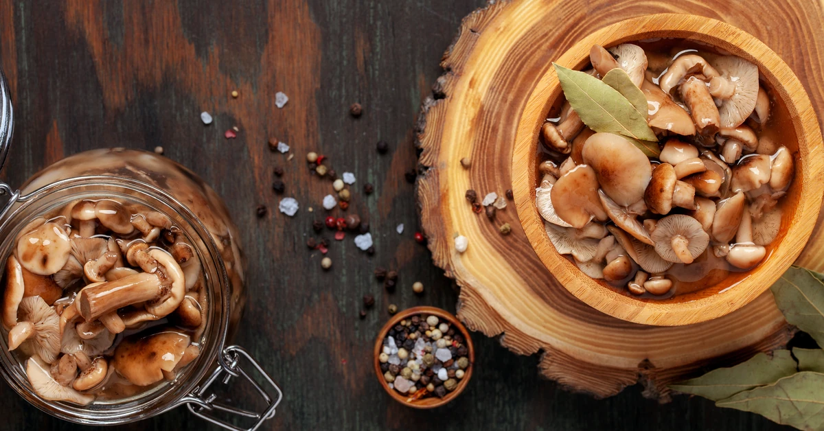 Marynata do grzybów od Magdy Gessler. Tę "złotą proporcję" łatwo zapamiętać