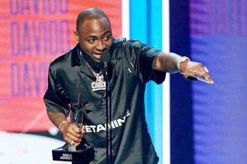 Beryl TV cGIktkpTURBXy9jM2YyZmNiODA1MzI2MzZiMmU0YjNmYmRkNTRjNDgwMC5qcGeRlQLNAWjM8MLD Davido At 30: OBO stands strong a decade later with these 7 major feats [Pulse List] 