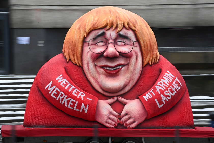 Karykatura Kaczyńskiego w Niemczech wywołała burzę. Innych polityków też wyśmiano