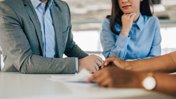 system compliance pracuje na wynik firmy i wzmacnia jej odporność na k