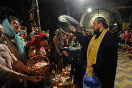 Pozdrav "Hristos vaskrse, vaistinu vaskrse" traje i posle USKRŠNJIH PRAZNIKA: Evo do kog VAŽNOG DATUMA upućujemo jedni drugima OVE REČI