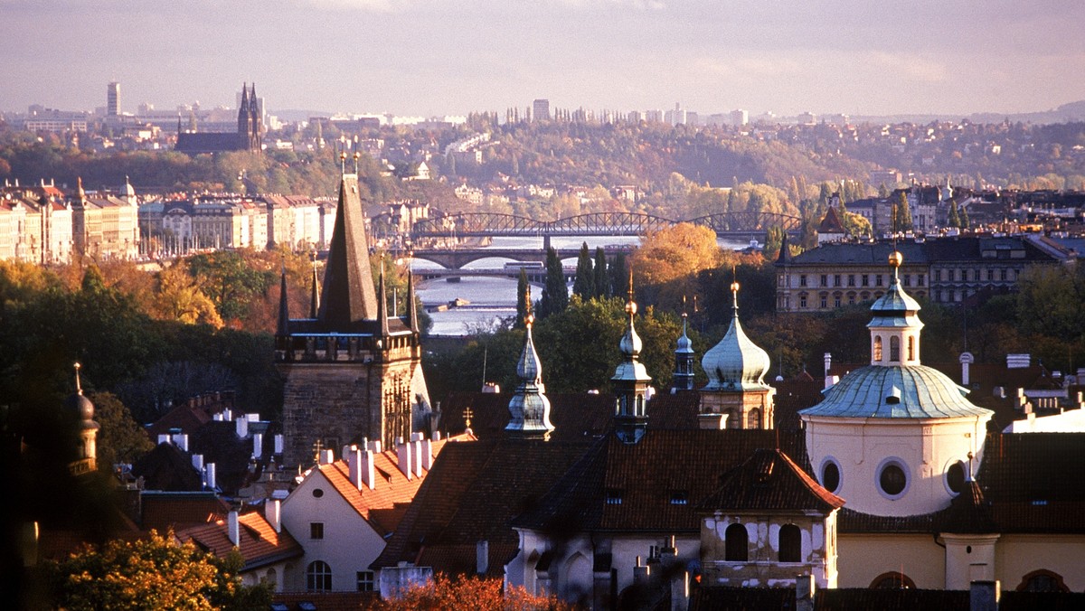 Nowe czeskie biuro turystyczne proponuje wycieczki po ulicach Pragi tropami miejscowych najbardziej znanych lobbystów, powszechnie oskarżanych o udział w aferach korupcyjnych.