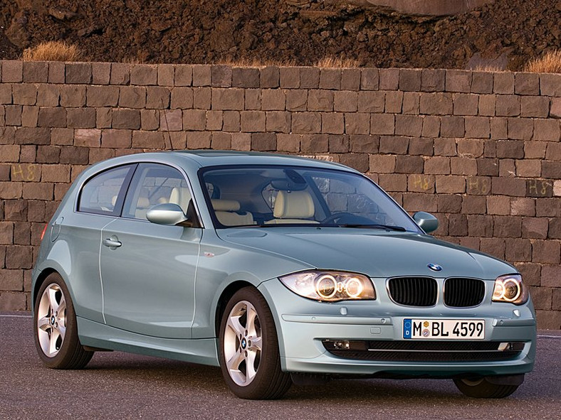 BMW serii 1: troje drzwi i facelifting