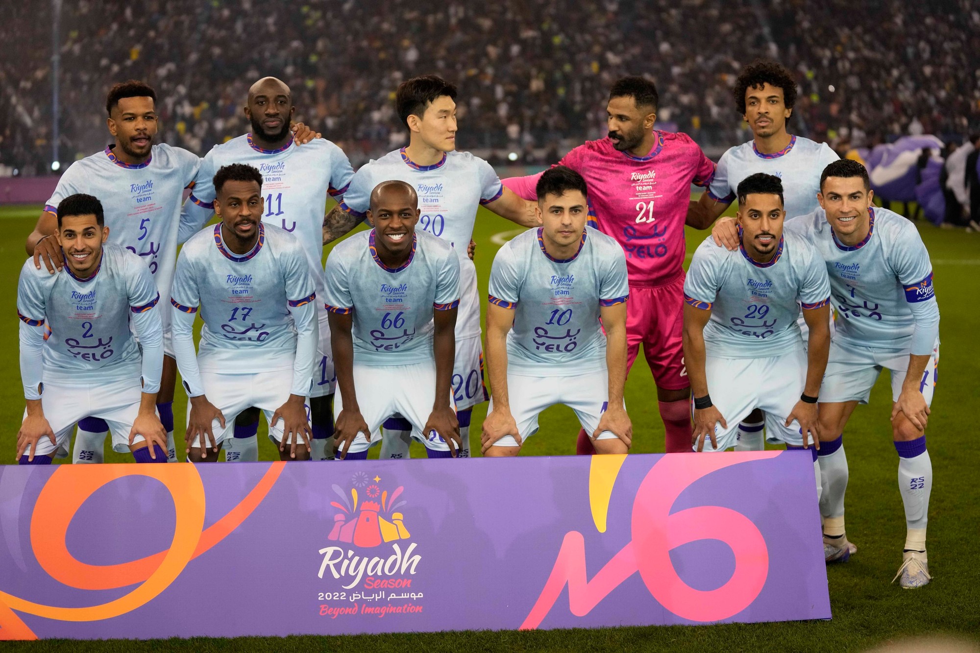 Prípravný zápas: Výber Al-Hilal a Al-Nassr - Paríž St. Germain. 