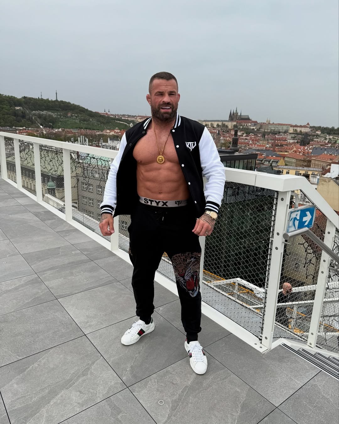 MMA fighter Karlos Vémola.