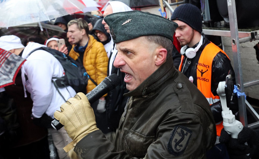 Demonstracja antyszczepionkowców pod Sejmem