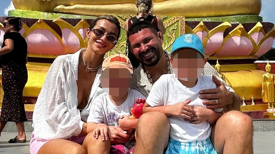 Attila Végh, jeho manželka Natália a ich deti. 