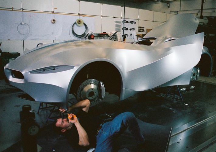 Wszystkie części przymocowane są do solidnej ramy