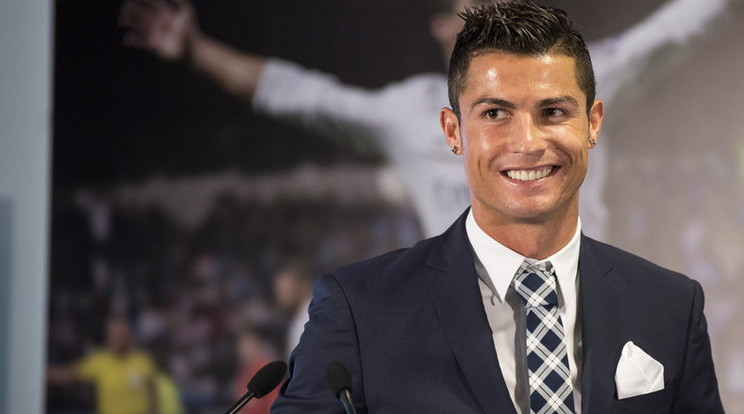 Cristiano Ronaldo egy árva kisfiúval találkozott /Fotó: Northfoto