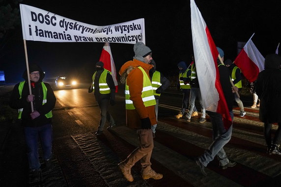 Pracownicy spółki Elbest Security zablokowali drogi dojazdowe do kopalni i elektrowni Bełchatów