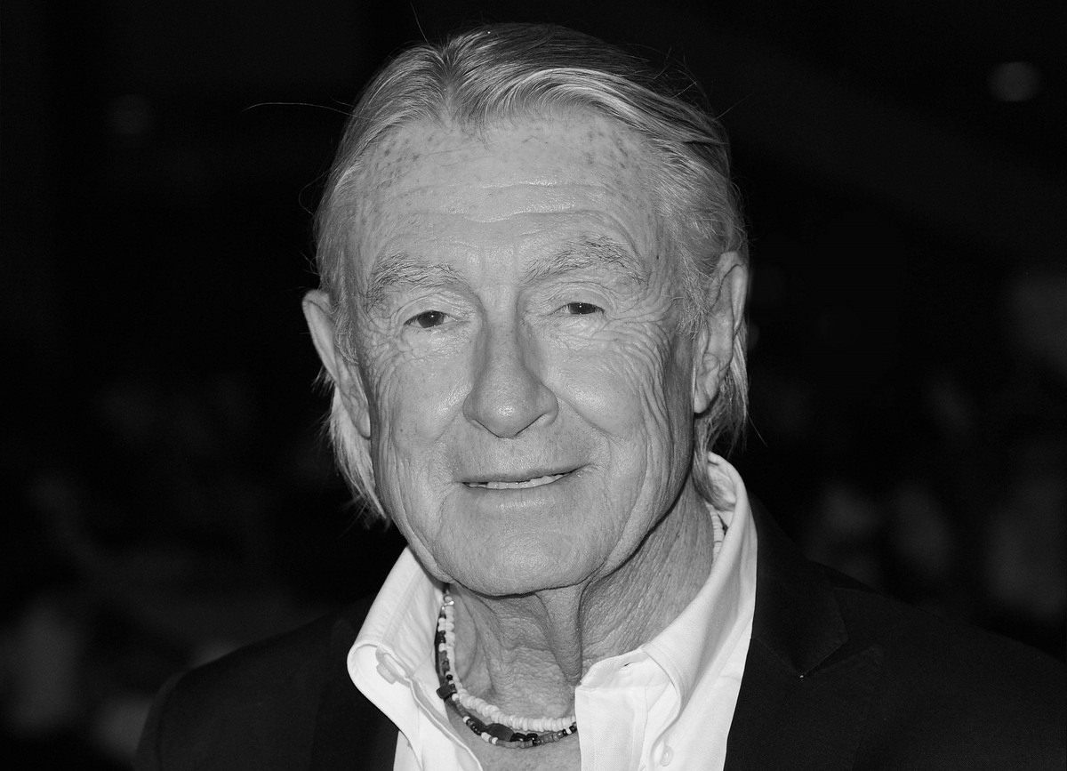 Joel Schumacher