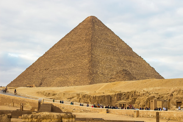Tajemniczy korytarz odkryty wewnątrz Wielkiej Piramidy