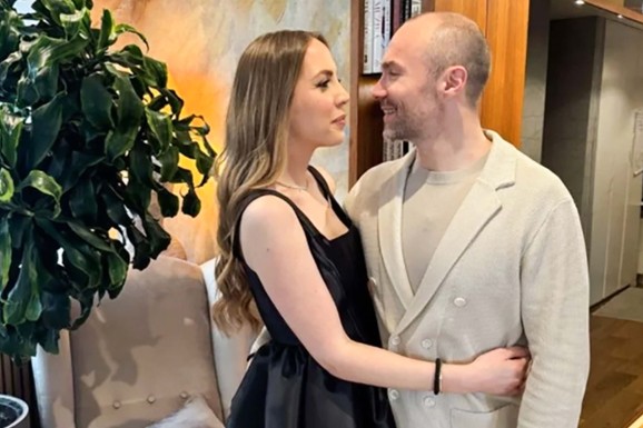 "MI, HVALA TI BOŽE" Aca Sofronijević objavio prvu sliku ćerke Tare: Ponosni roditelji pucaju od sreće