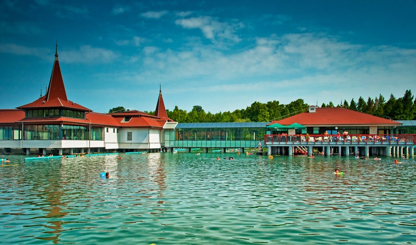 Jezioro Heviz, uzdrowisko na Węgrzech