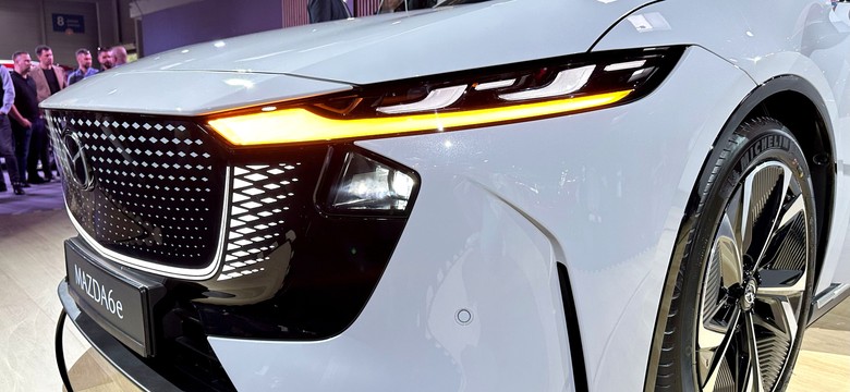Nowa Mazda już trzęsie rynkiem. 84 proc. wybiera silnik o mocy 258 KM
