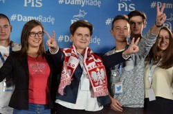 Polityczne zawieszenie broni na czas Euro 2016? Premier Szydło odpowiada...