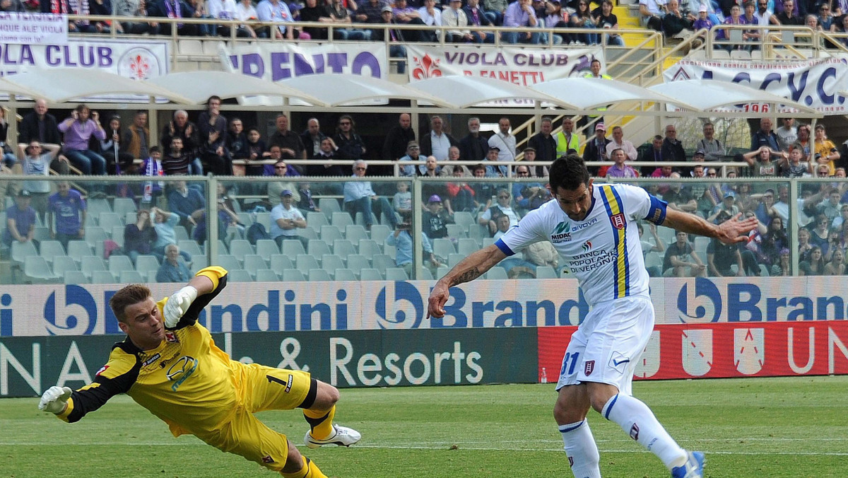 W jednym z najciekawszych meczów 30. kolejki Serie A Inter Mediolan pokonał przed własną publicznością Genoę 5:4 (3:1). ACF Fiorentina, w której składzie całe spotkanie rozegrał Artur Boruc, przegrała na własnym terenie z Chievo Werona.