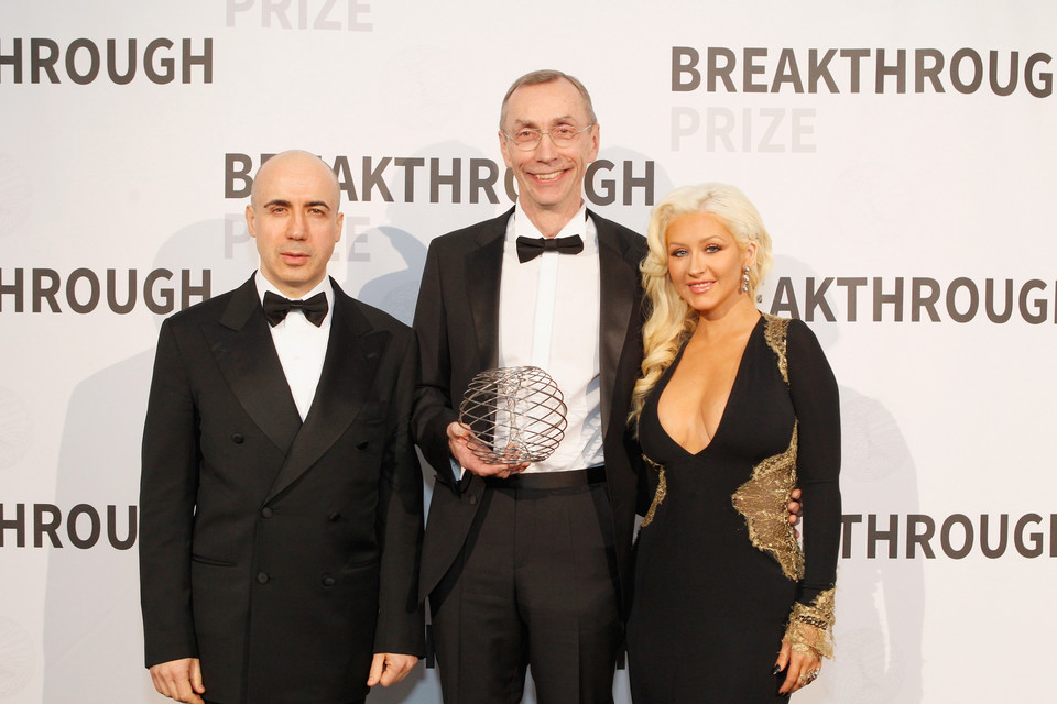 Yuri Milner, Christina Aguilera i Svante Paabo