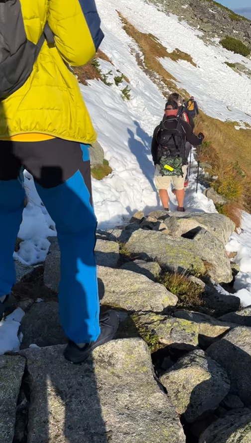 Turisti poriadne soptili.