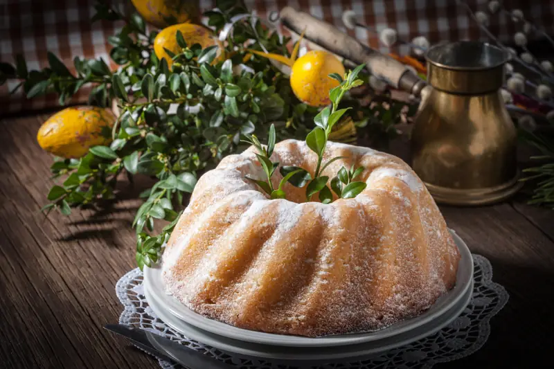 Babka drożdżowa / arfo / GettyImages 